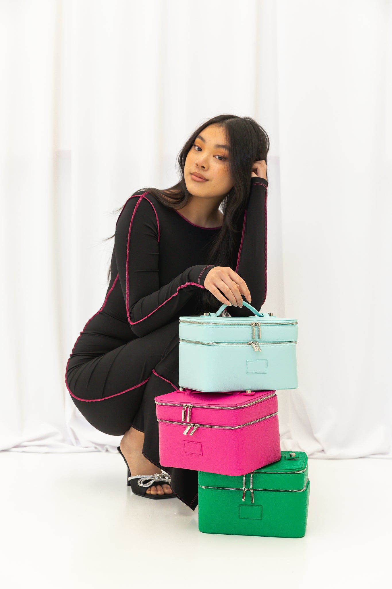 Duo Vanity Case in Limited Edition Colours: Powder Blue, Barbie Pink, and Kelly Green.