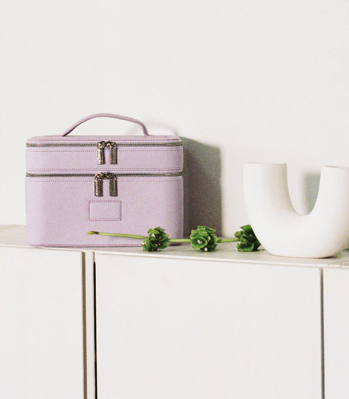 The Duo Vanity Case in Lilac.