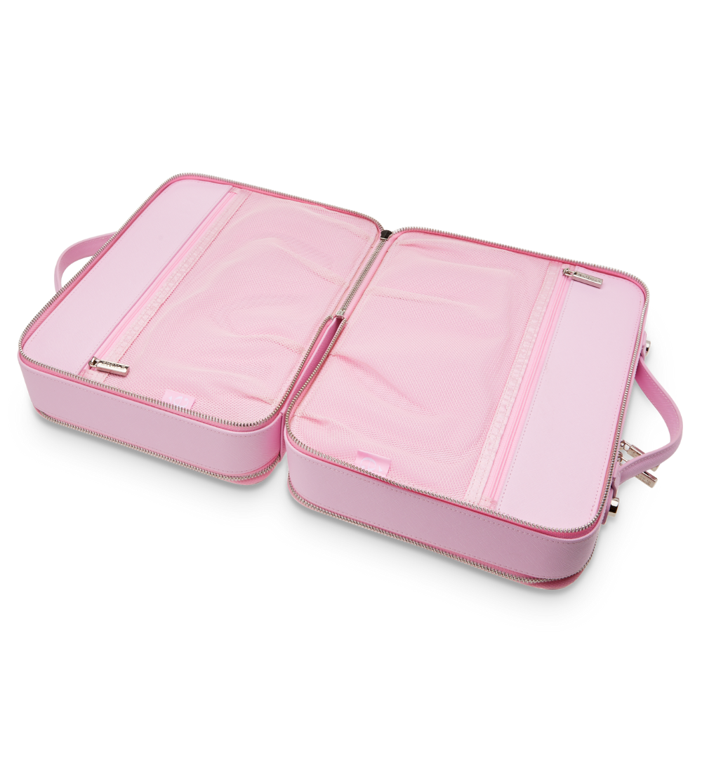 The just-right sized toiletry case for skincare, haircare and body care products.